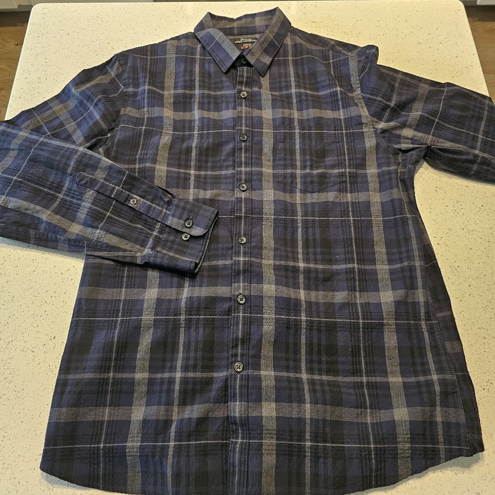 Marc Anthony Blue and Gray Casual Button Down Shirt